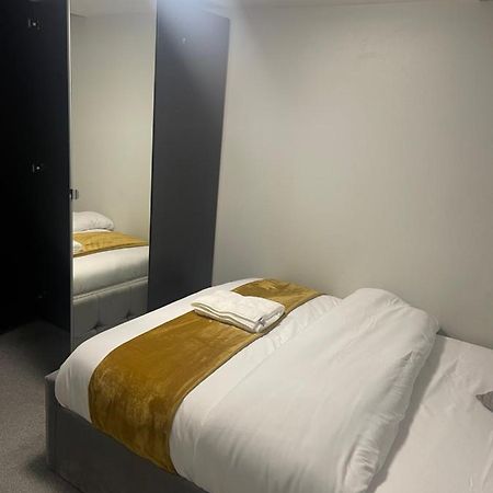 Beautiful En-Suite Bedroom Ipswich Exterior photo